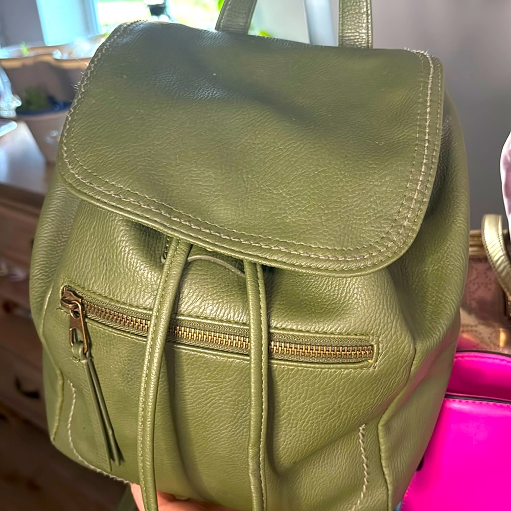EUC Universal Threads Mini Backpack - Picture 1 of 1